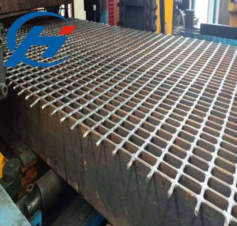 heavy-duty galvanized steel grating panel