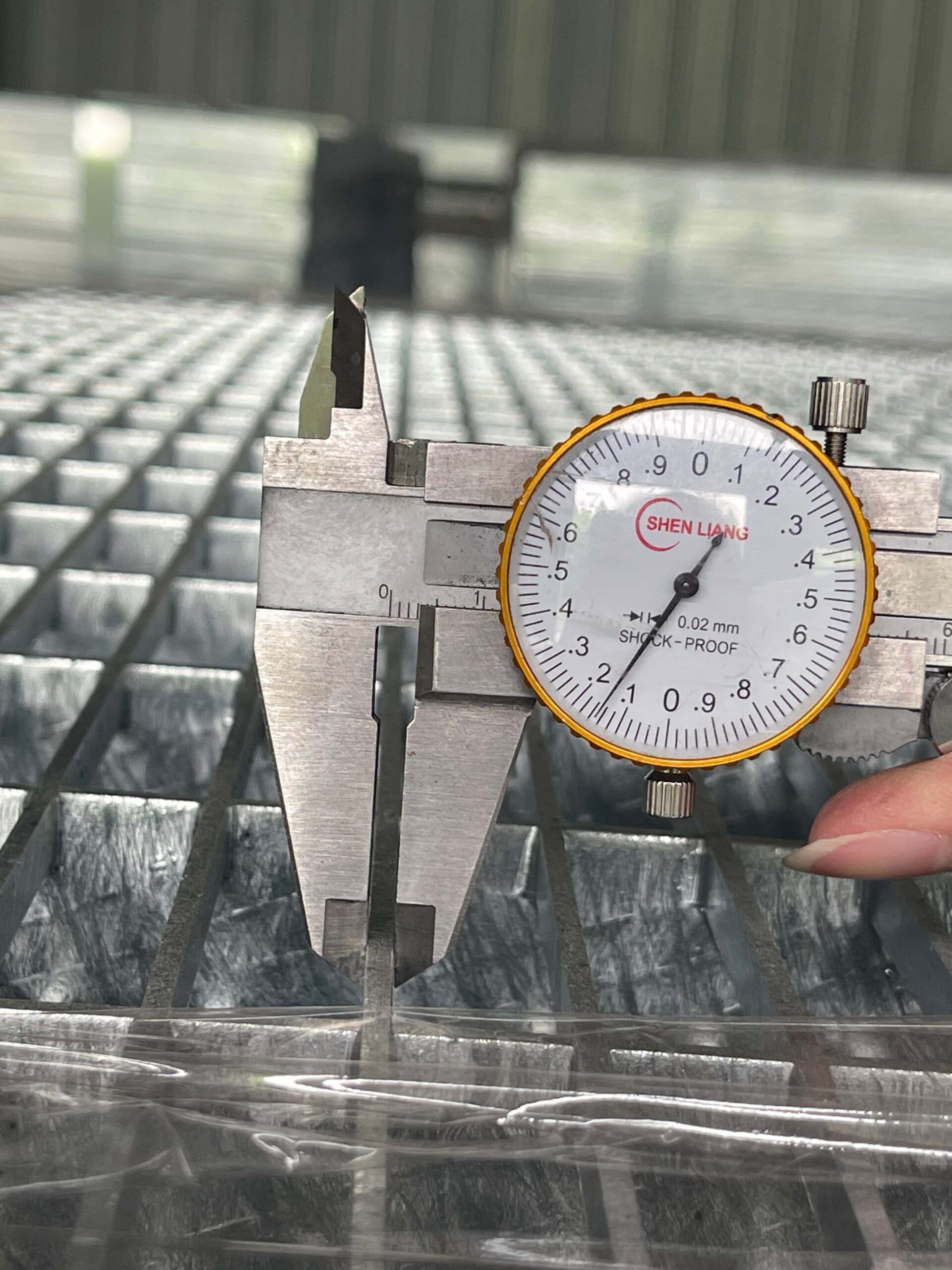carbon steel swage-locked grating panel