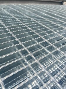 serrated forge-welded steel grating panel