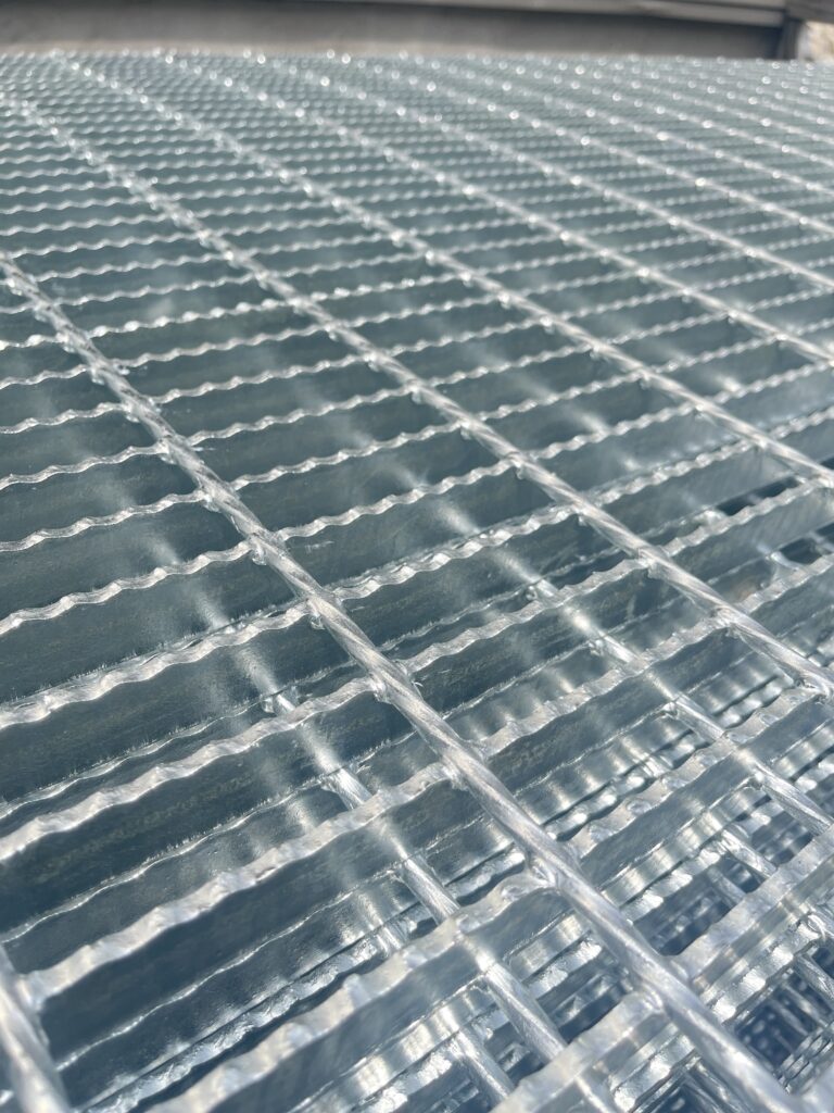 serrated forge-welded steel grating panel