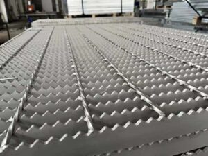 anti-slip serrated stainless bar grating