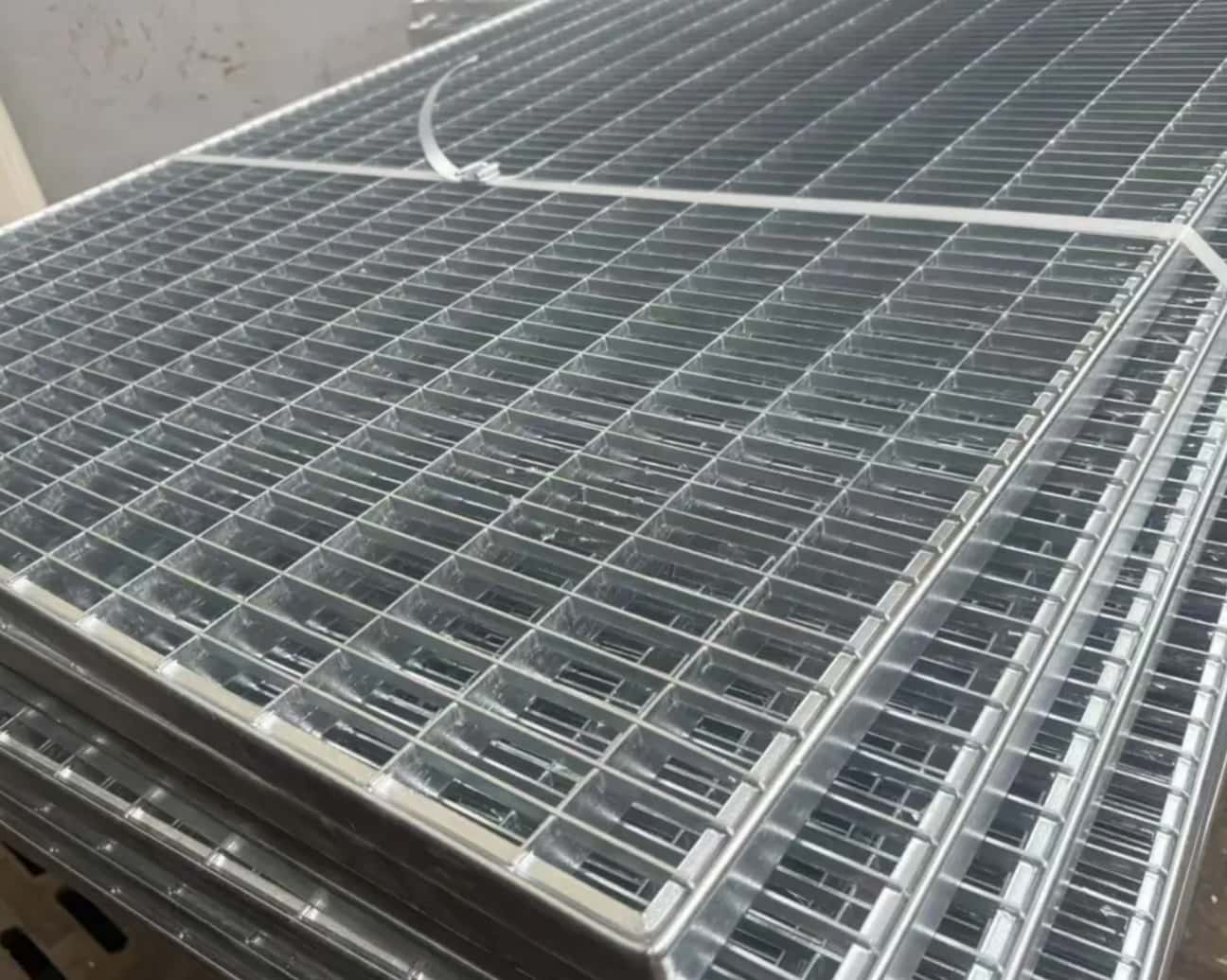 press-locked steel grating panel