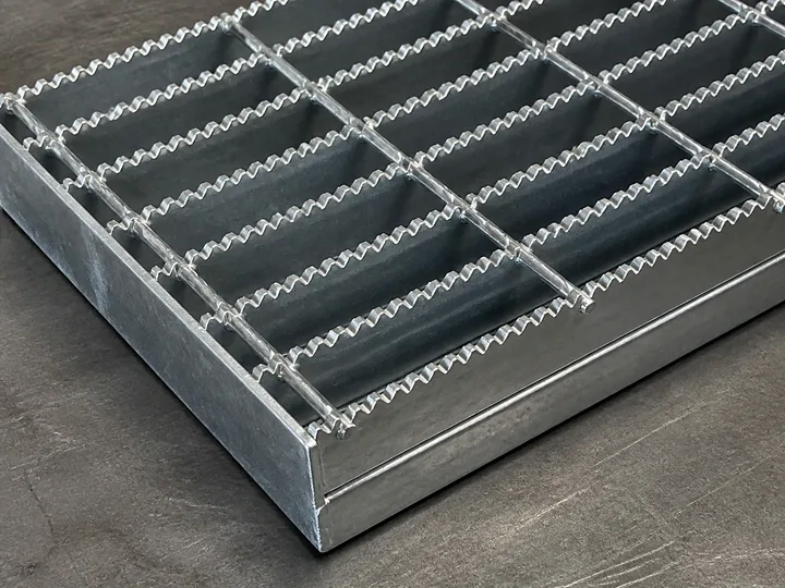 serrated galvanized steel grating with anti-slip bearing bars