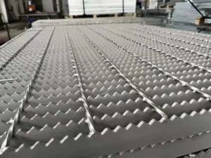 Anti-Slip Serrated Stainless Bar Grating panel