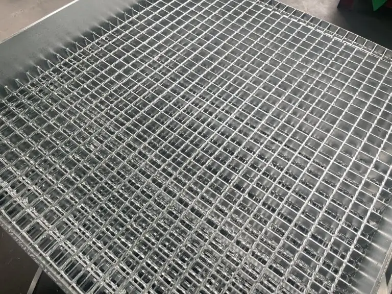 press-welded steel grating panel