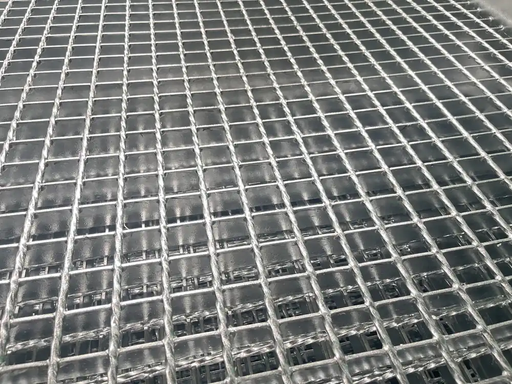 Welded vs Press-Locked Steel Grating Panels for Welded vs Press-Locked Steel Grating