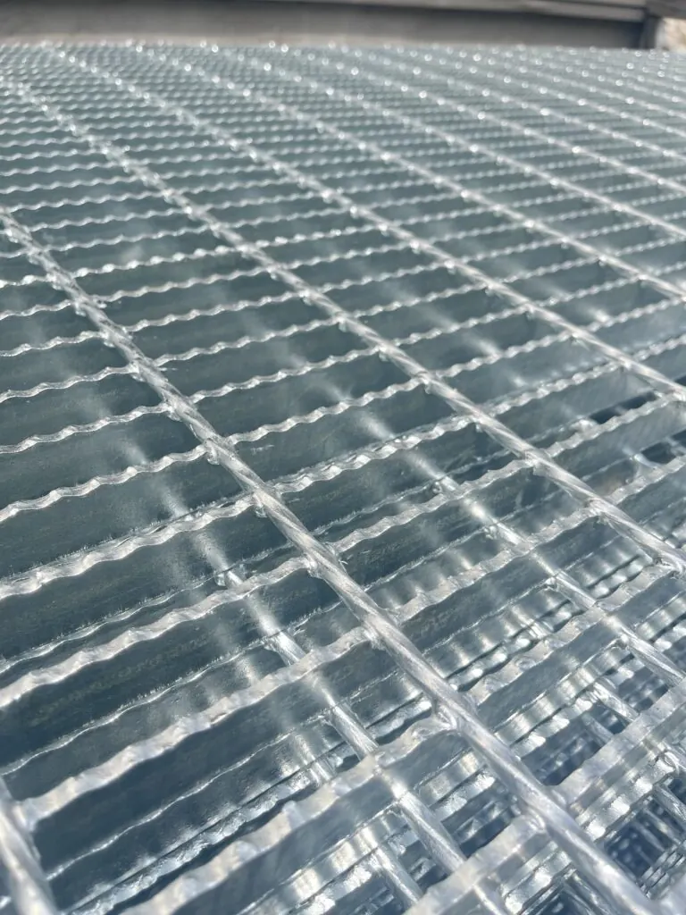 serrated forge-welded steel grating panel
